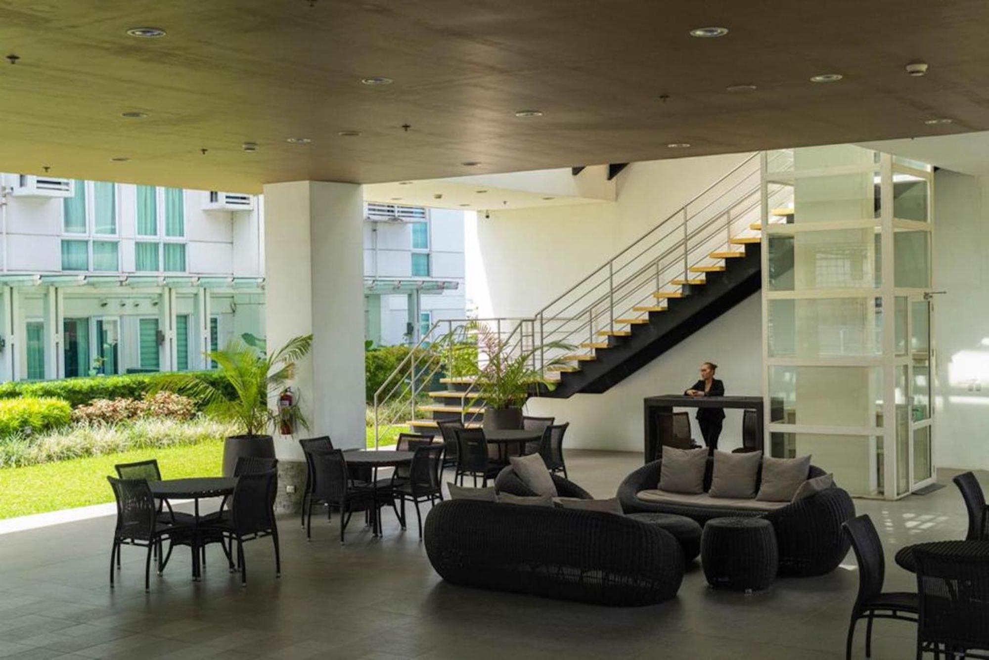 Abreeza Studio Suite 2321 - Pool, Wifi, City View, Washer, Ac, Netflix, Mall Davao Exterior photo